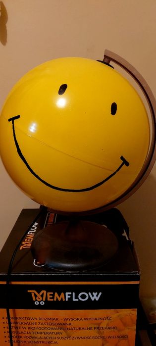 Lampka nocna z globusa