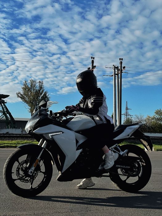 Молоцикл LX250GS-2A GP250 в гарному стані
