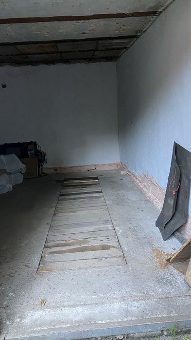 Продажа—Гараж в центре