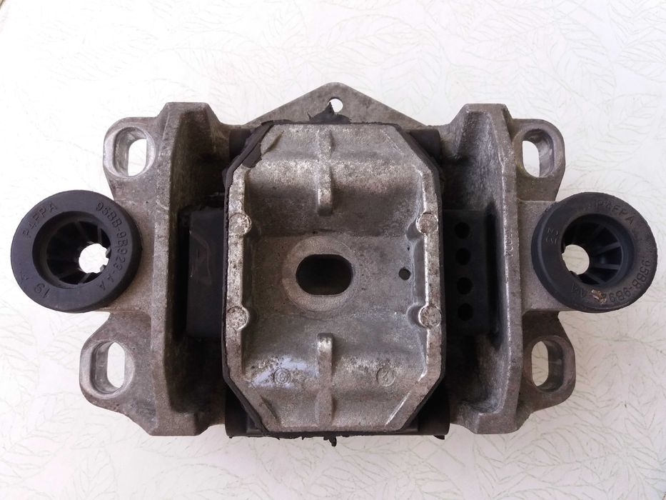Подушка двигателя FORD MONDEO 2000-2007 1152321 / 1S717M122, Б/У