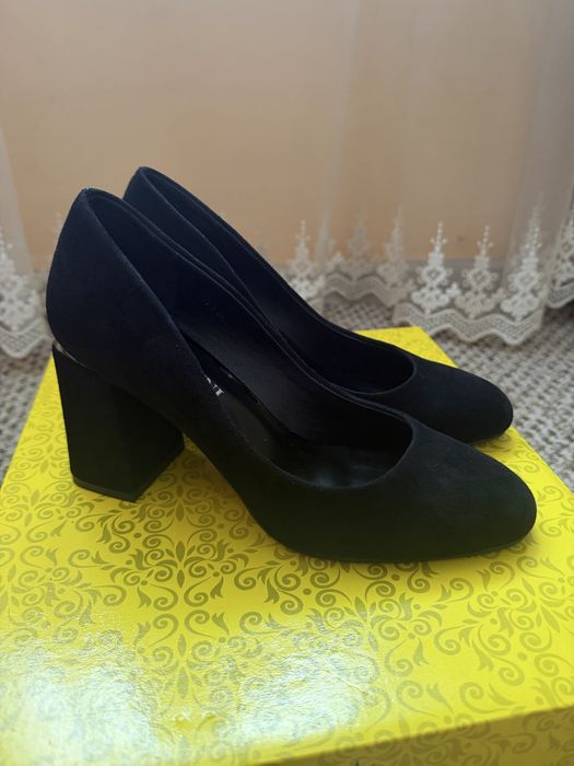 Туфлі жіночі чорні