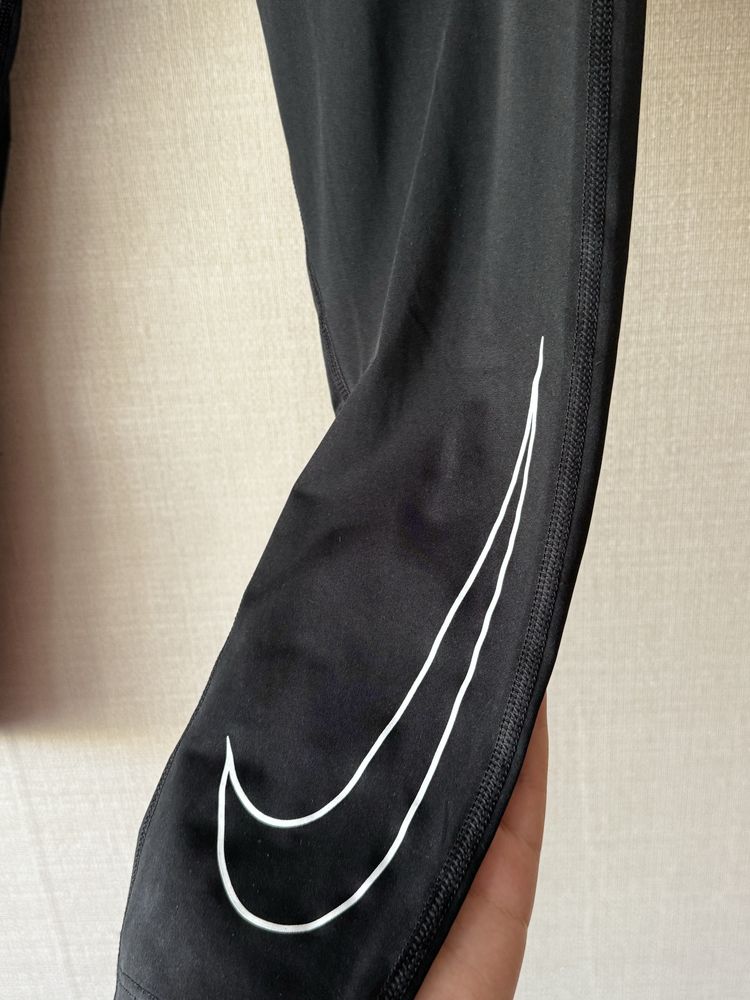 Чоловічі Найк компресійні лосіни бігу чорні про nike pro compression r