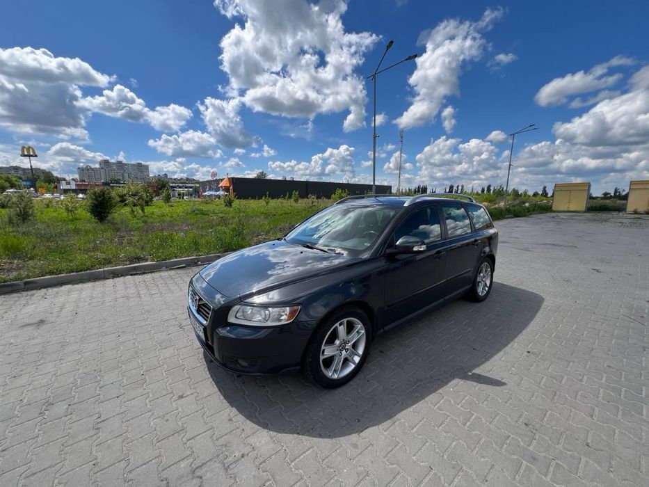 Продам вольво v50, ідеальний стан. Диски r17