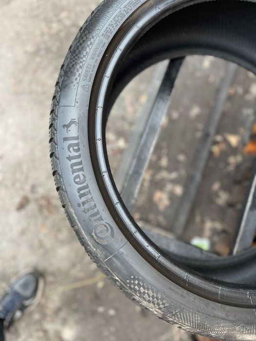 Б/у шини 245/40 r20 Continetal 24 рік