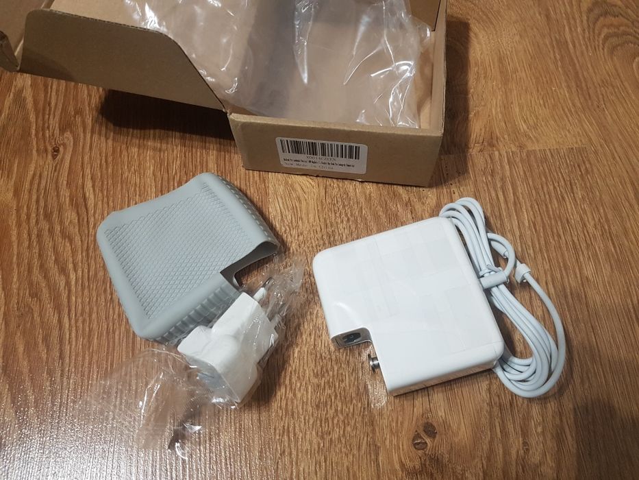 Блок питания к MacBook  60W MagSafe 1  новый из Германии