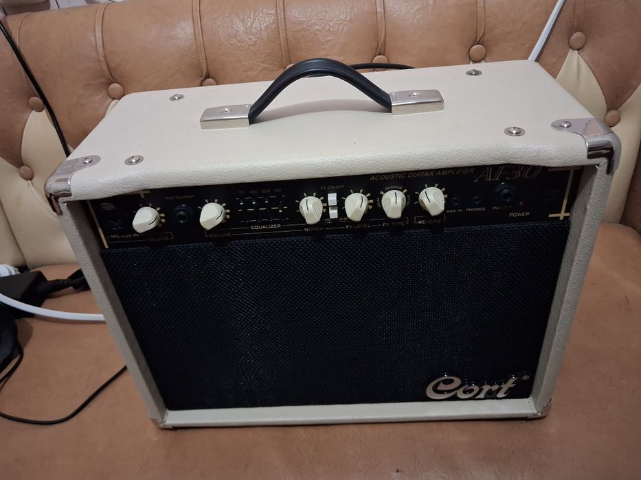 --Комбоусилитель Cort AF30---НОВЫЙ--