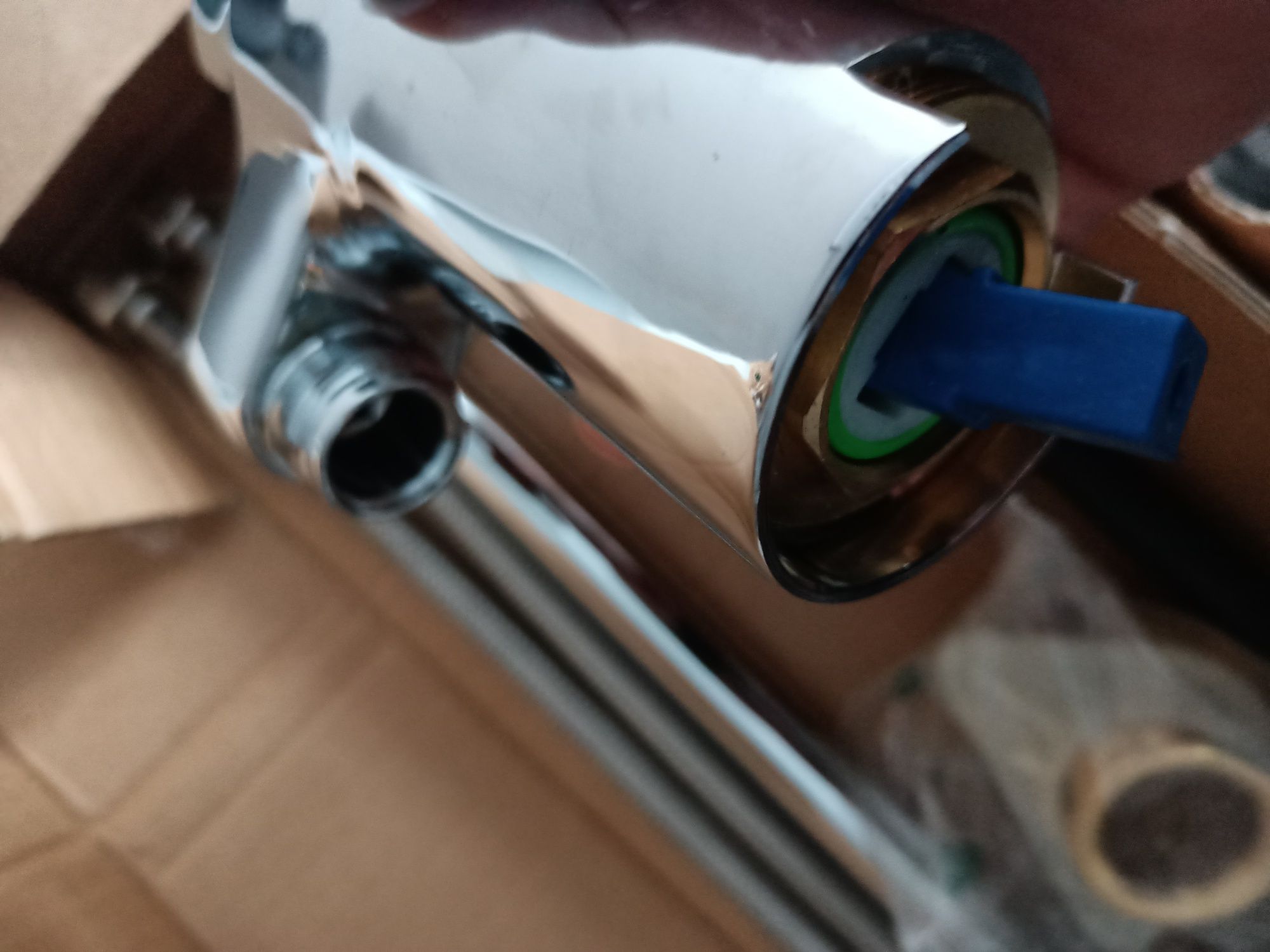 Bateria umywalkowa do profesjonalnych kuchni