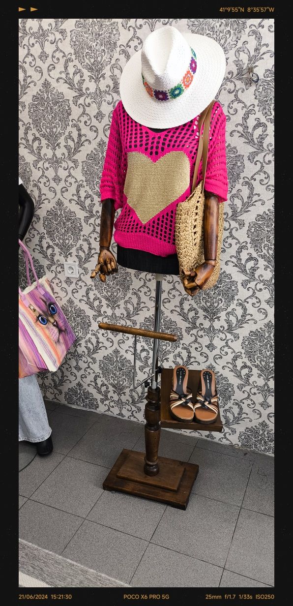 Vendo manequim com suporte para sapatos