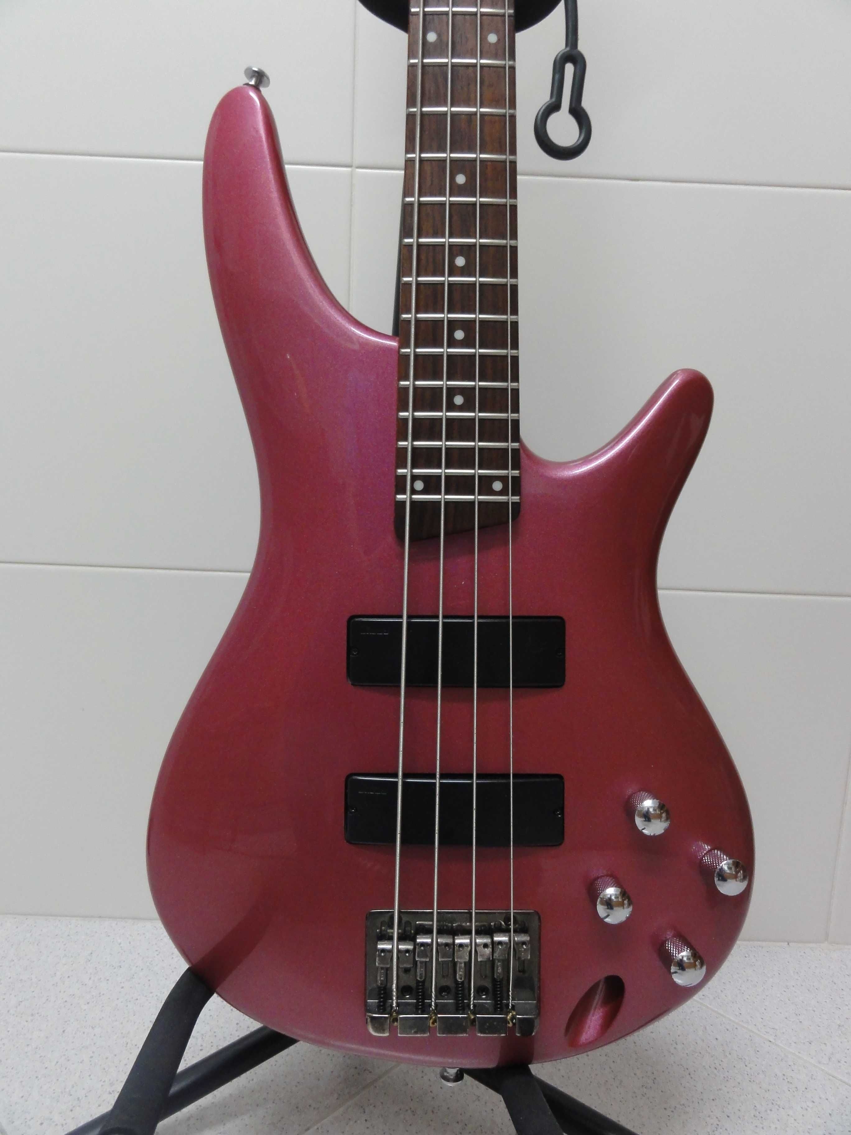 Ibanez SR300 DP - Baixo 4 cordas - 2,6 kgs