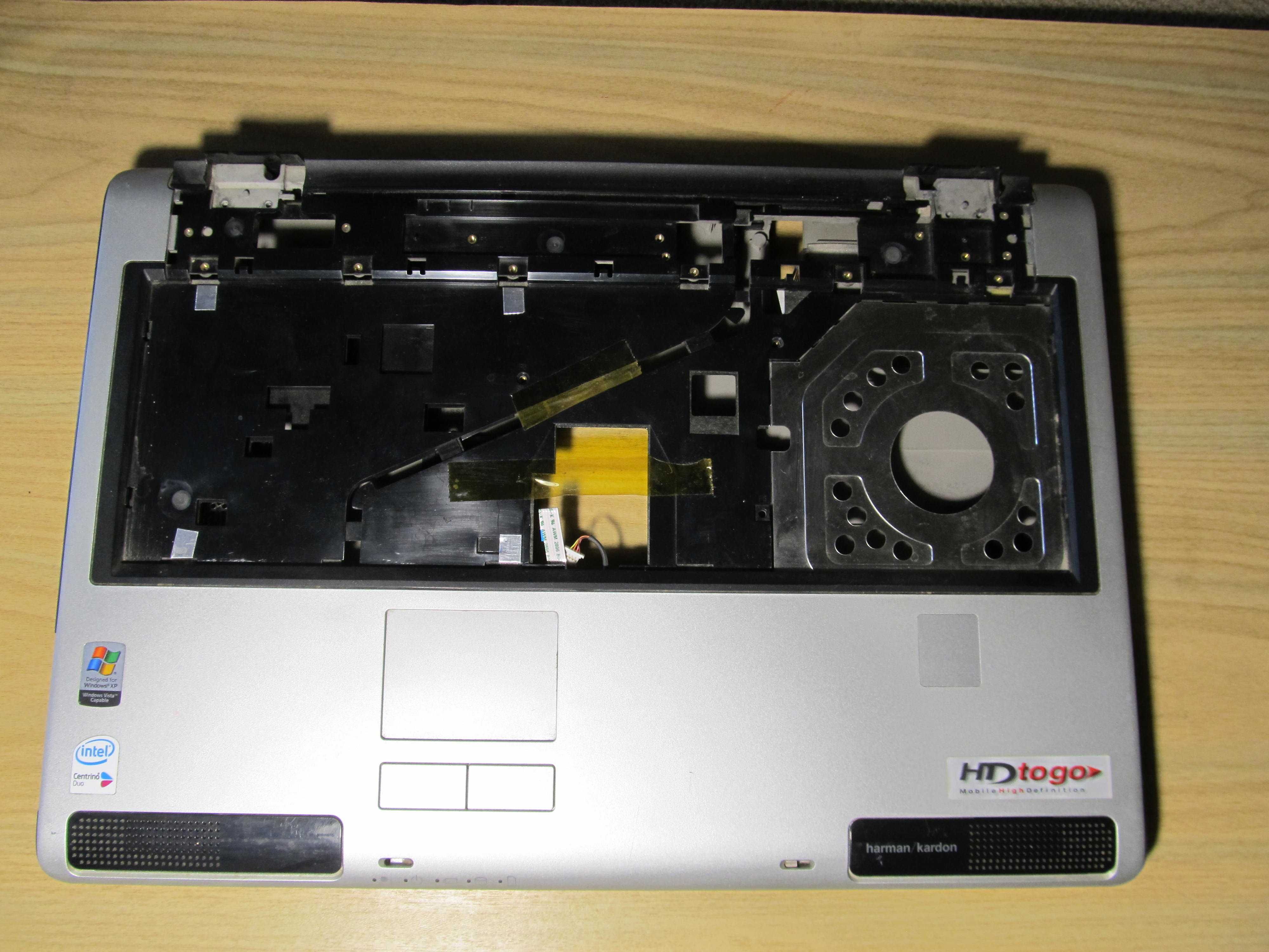 Нижняя часть корпуса ноутбука Toshiba satellite P100-194