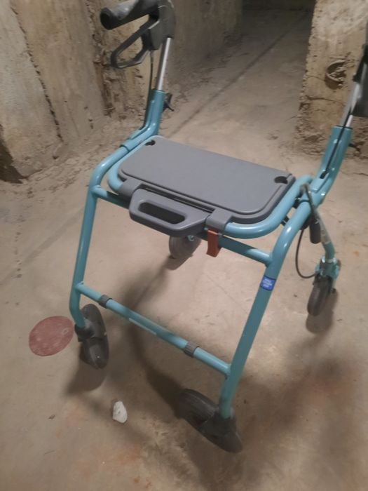 Rulator, wozek dla osoby niepelnosprawnej