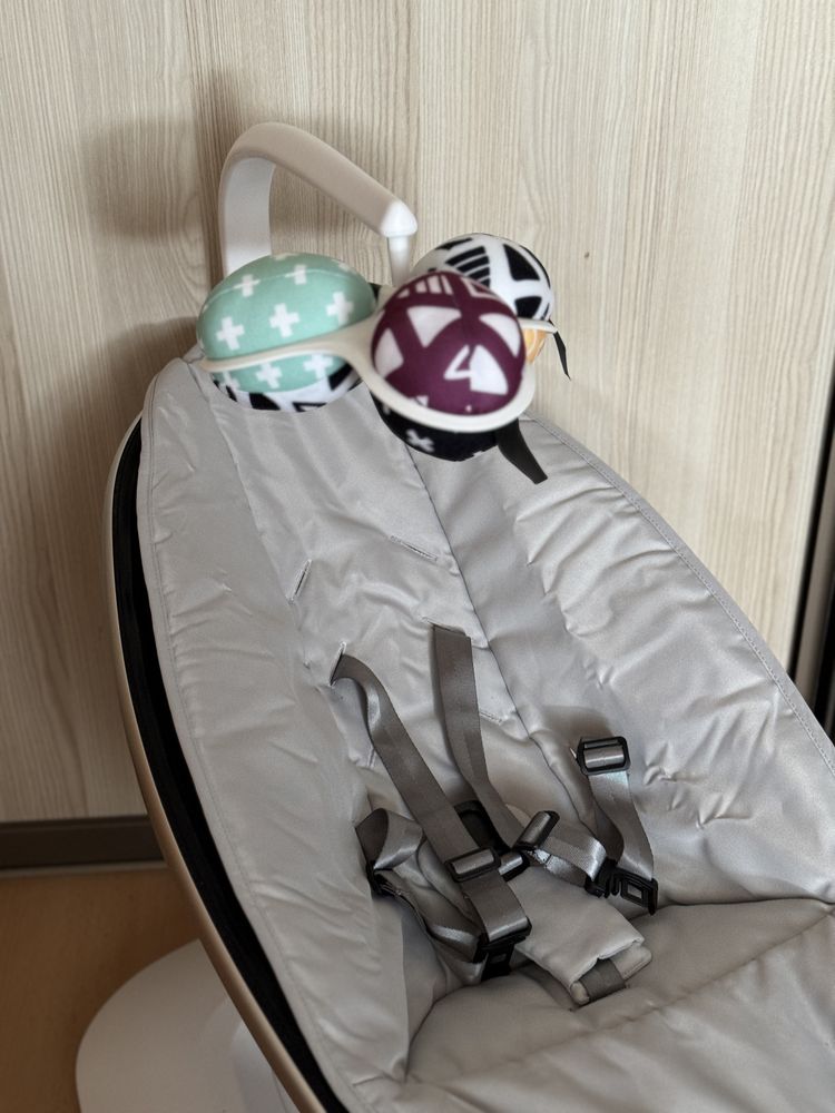 Заколисуючий центр 4moms MamaRoo 5.0
