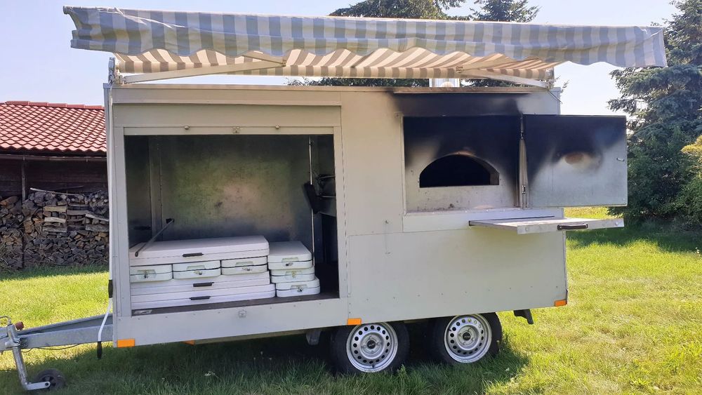 Niewiadów B2  Przyczepa z piecem do pizzy