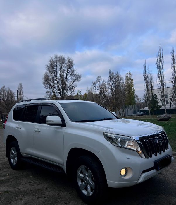 Продам Toyota Land Cruiser 2014