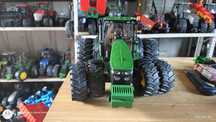 Bruder traktor  John Deere