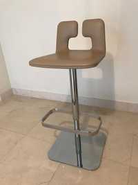 Krzesło barowe Poltrona Frau