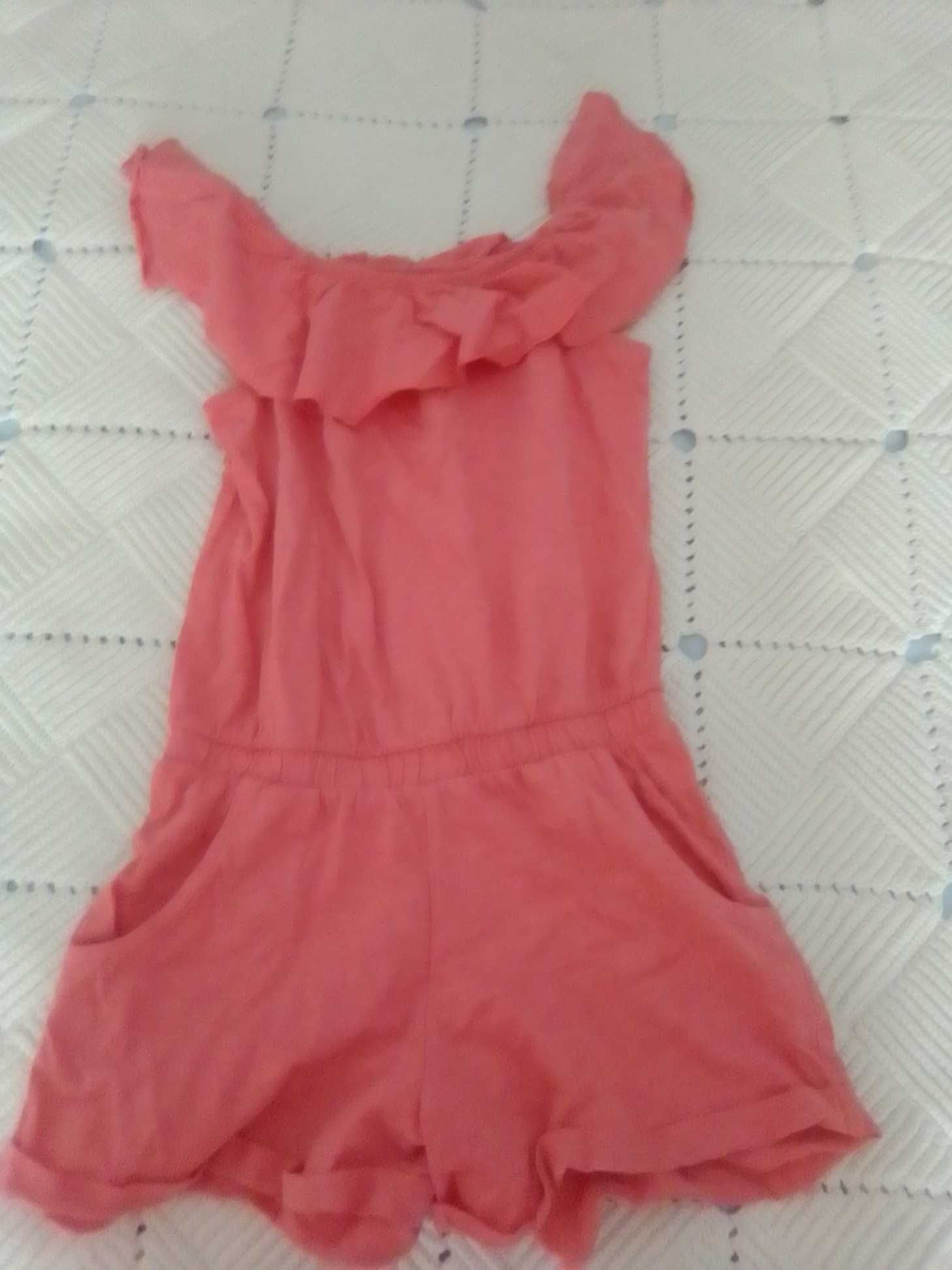 Vestido e macacão