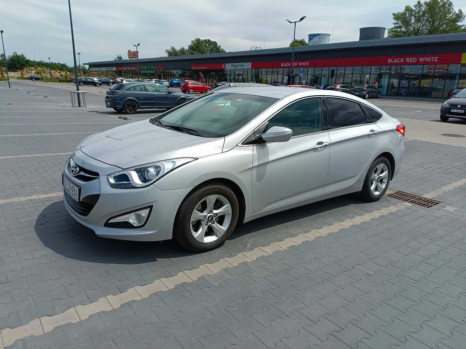 Sprzedam HYUNDAI I 40 1.7 CRDI  SEDAN