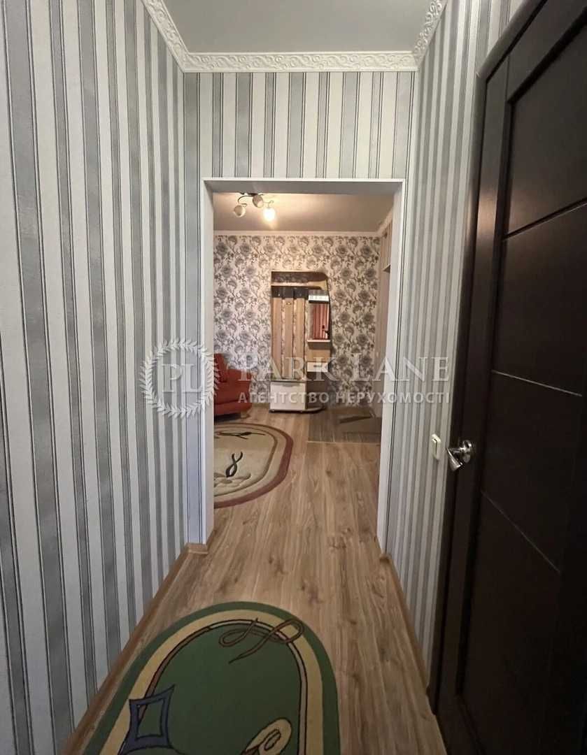 2к квартира з ремонтом м. Позняки 68 м Григоренка Петра  28а