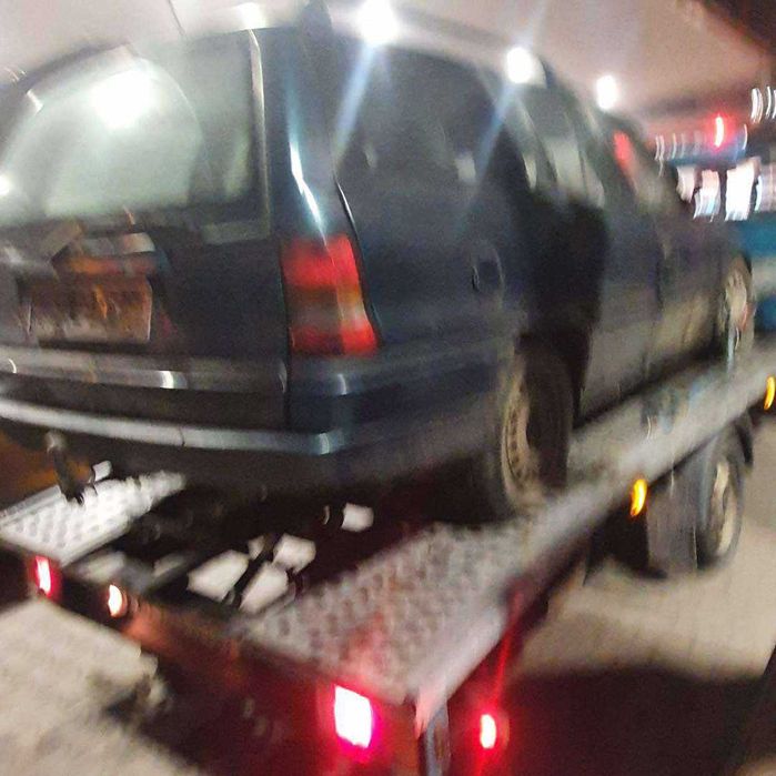 Opel Astra I F 1.6 benzyna 8zaworowy kombi zielony metalik na części