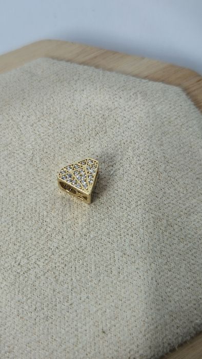 Złoty 585 charms kryształ brylant diament z białą cyrkonią