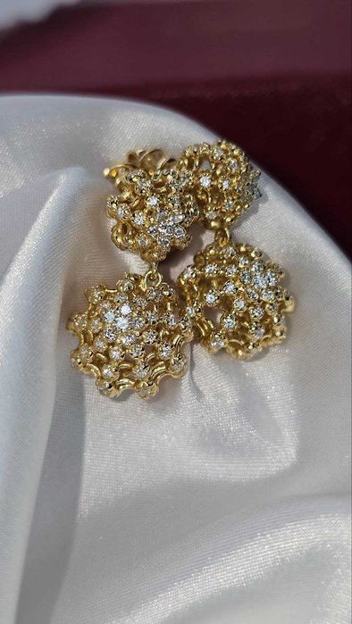 Сережки у стилі Cactus de Cartier з діамантами 1,732 ct