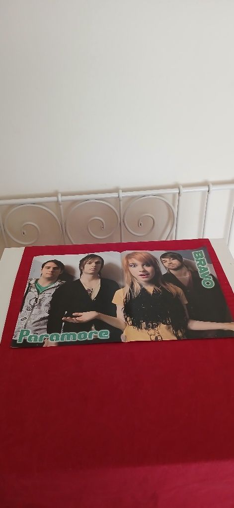 Poster Paramore, novo