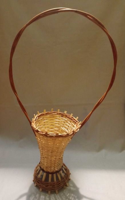 Kosz wiklinowy z rączką