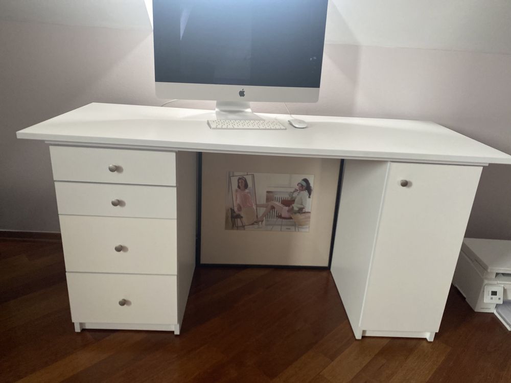 Biurko białe do gabinetu , pokoju biurowego , dziecięcego