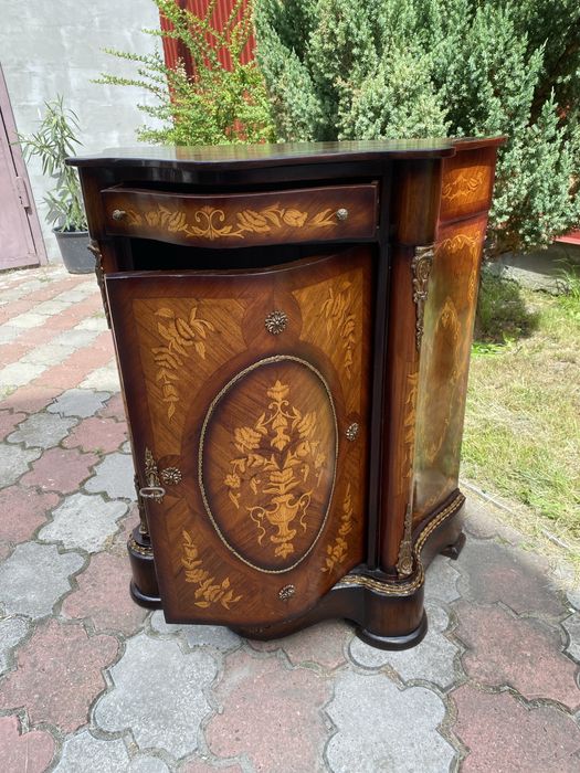 Тумба Італія АМПИР