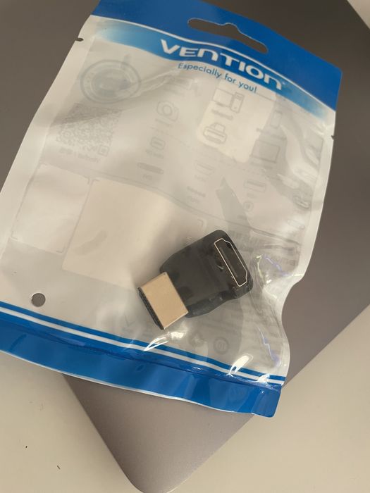 Різні HDMI перехідники та кабелі