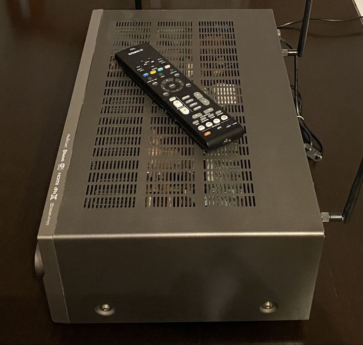 Amplituner kina domowego Yamaha RX-V585