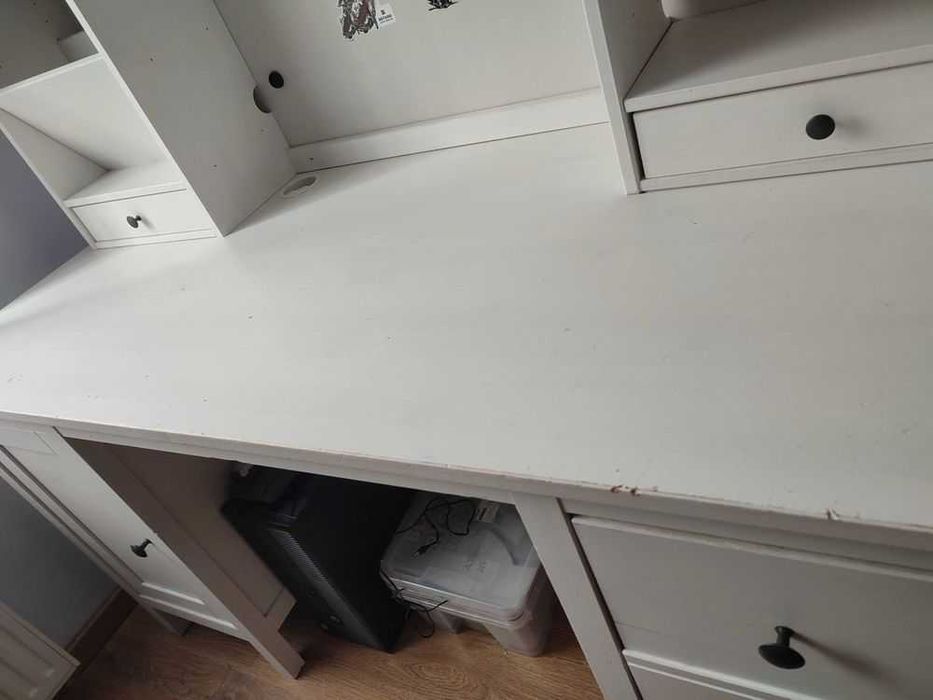 Biurko Hemnes z nadstawką