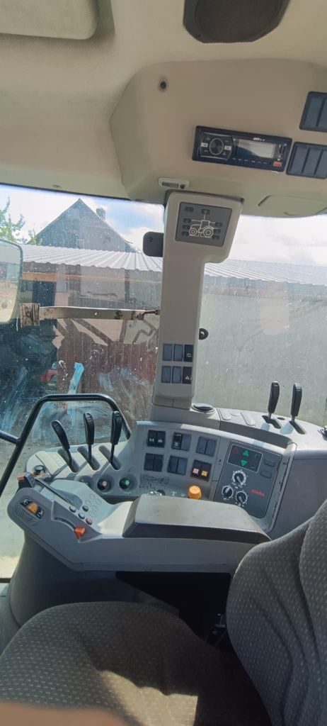 *Claas arion 640*