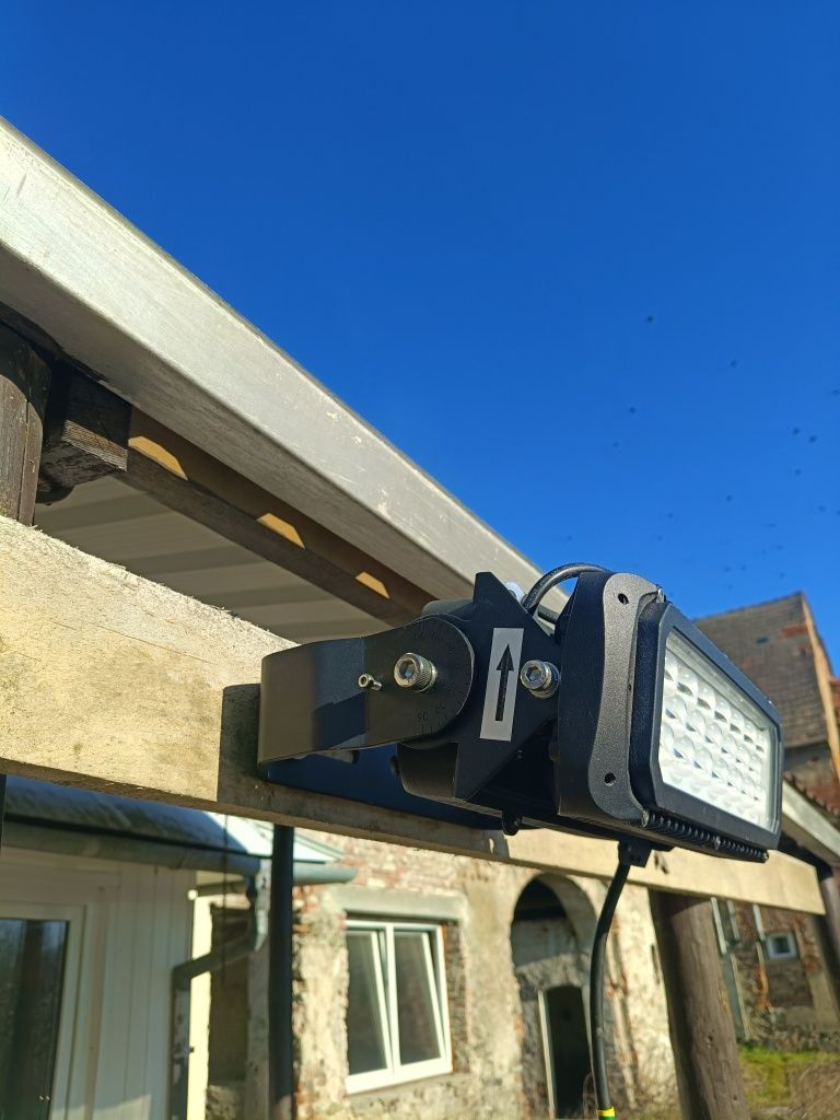 Halogen LED reflektor 75wat 4000K