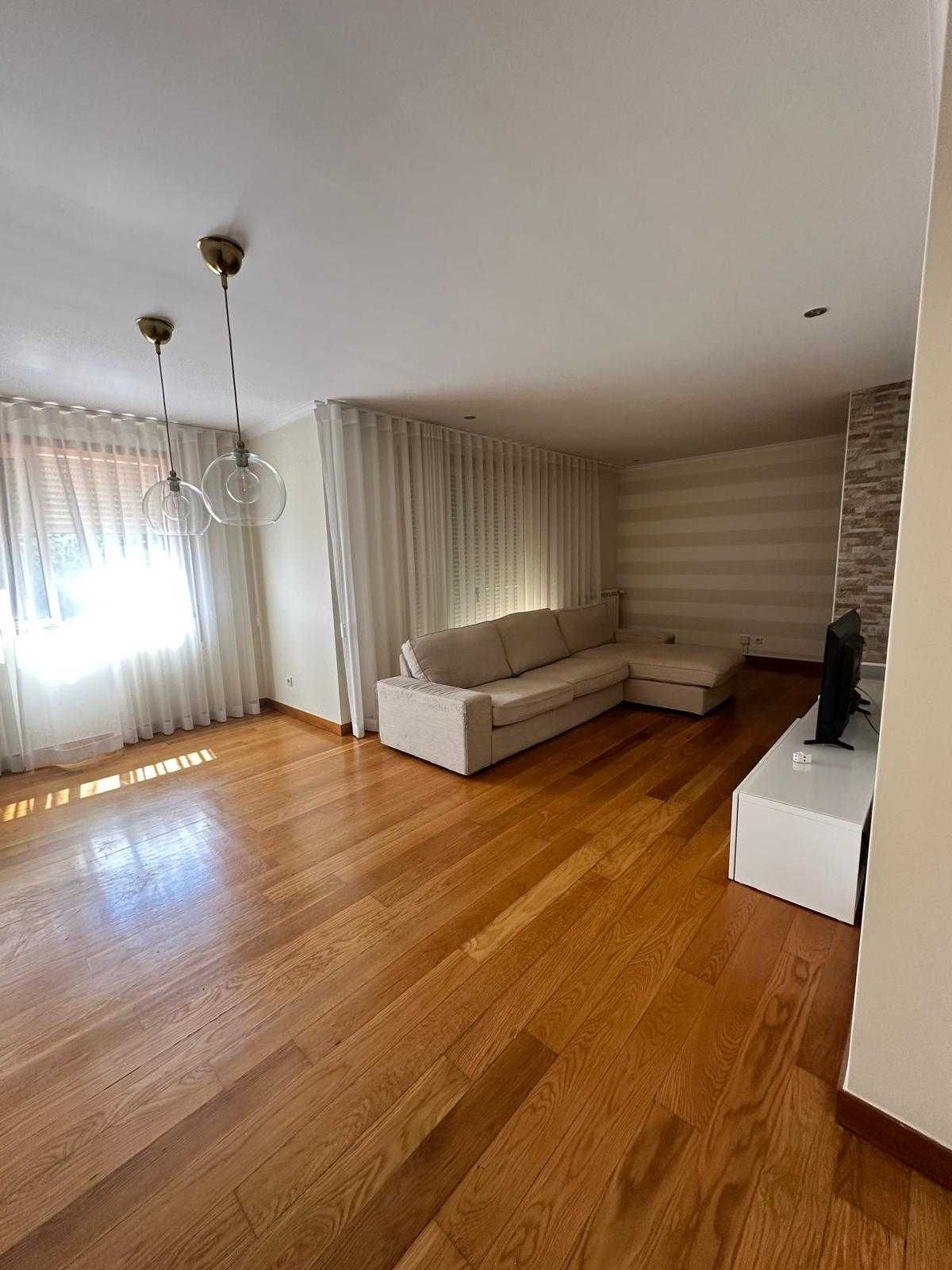 Apartamento T2 na Abelheira