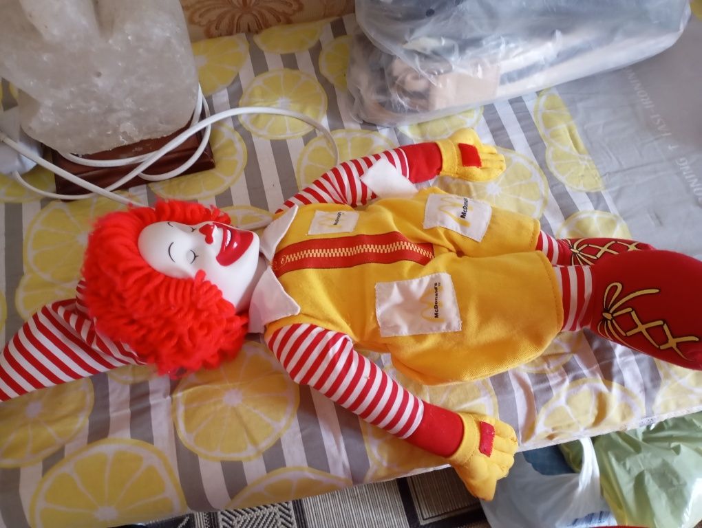 Фирменная игрушка клоун