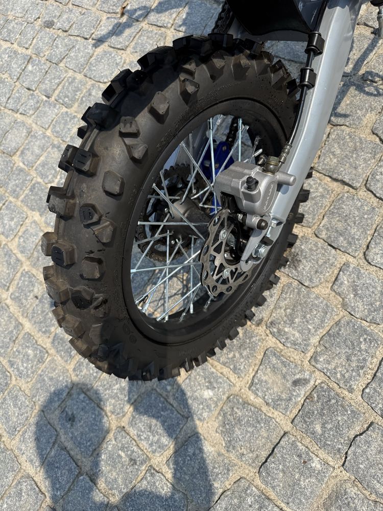 Mota criança Tox Racing 140