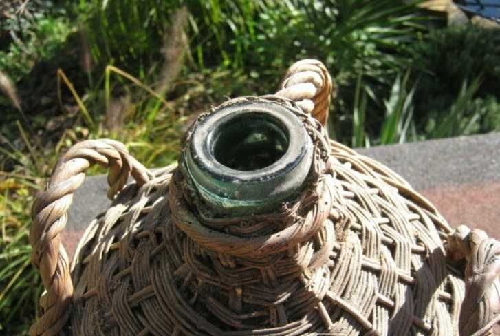 бессарабский бутыль для вина