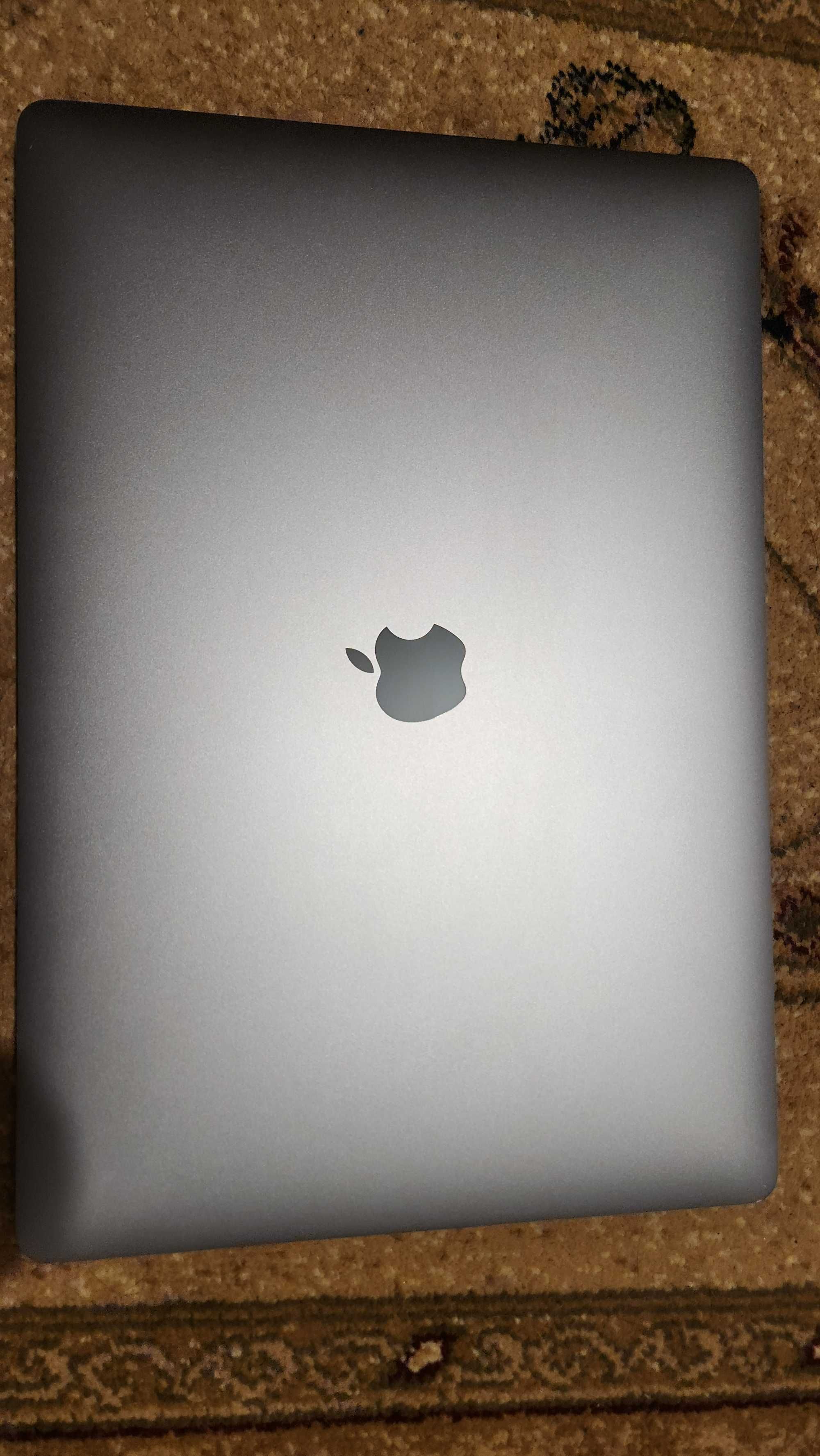 Apple MacBook Pro A1990 2018 i7-8750H 16Gb 256Gb