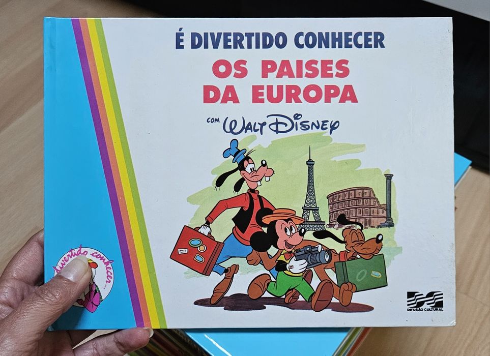 Coleção Disney "É Divertido Conhecer" – 25 livros capa dura (1988)