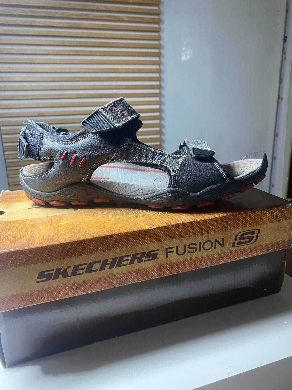 Сандалі Skechers