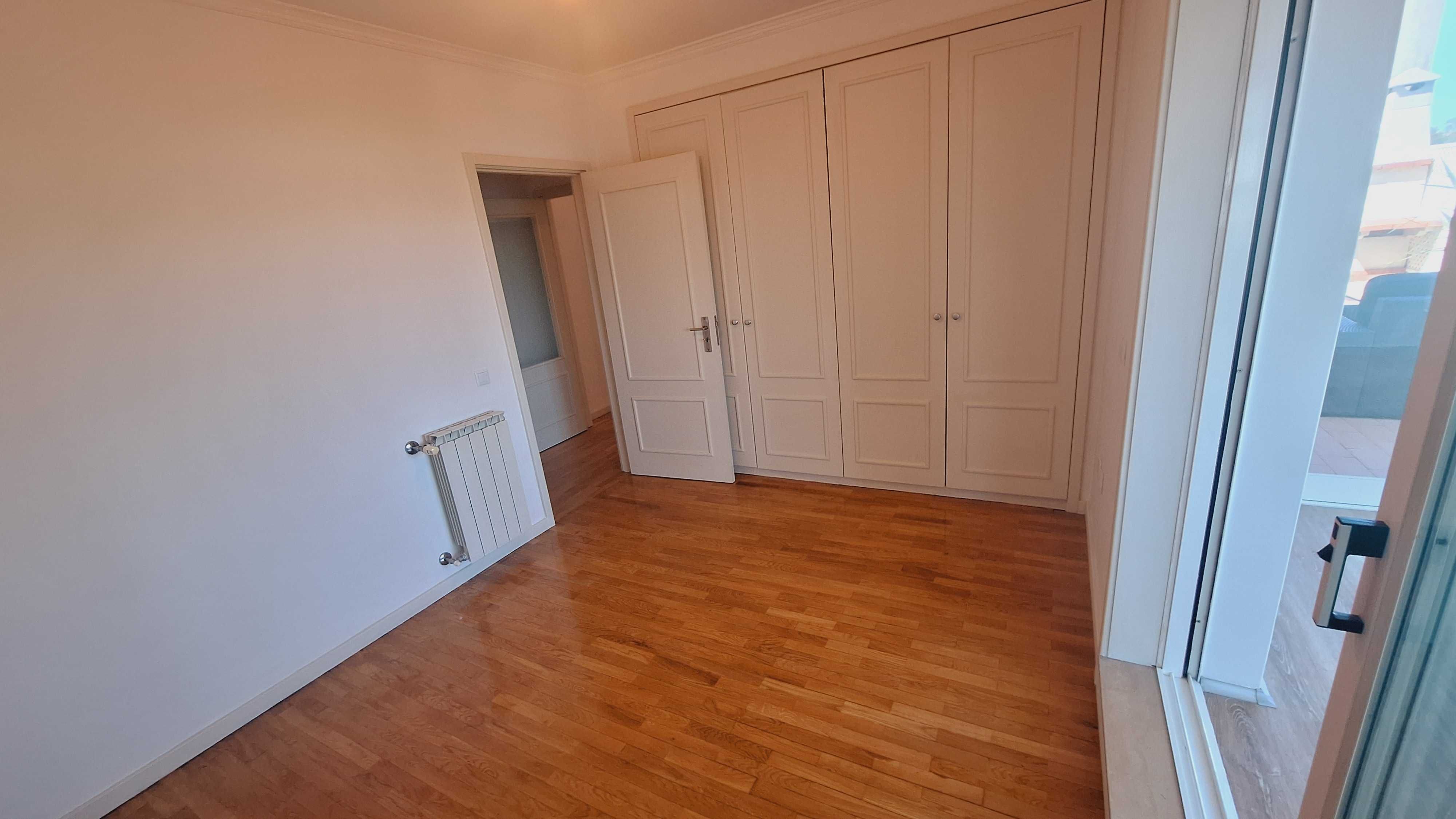 Penthouse T2+2(com janela) Renovado em Águas-Santas
