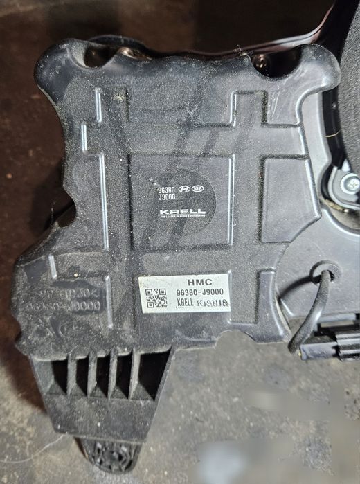 Hyundai Kona subwoofer głośnik