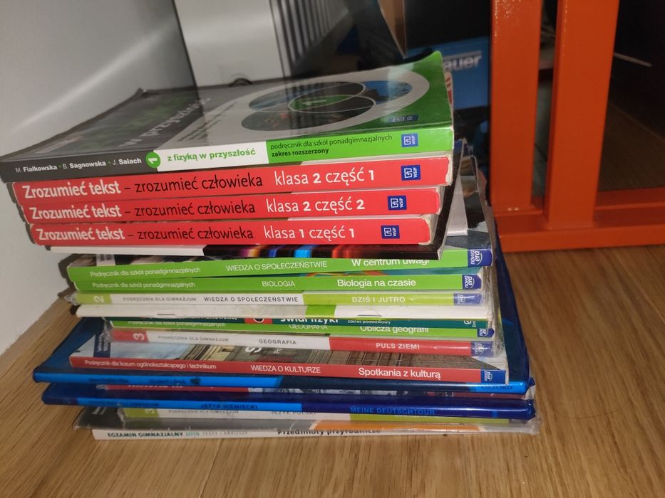 Podręczniki i ćwiczenia gimnazjalne oraz ponadgimnazjalne