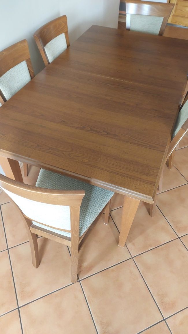 Stół rozciągany z krzesłami BRW Kent