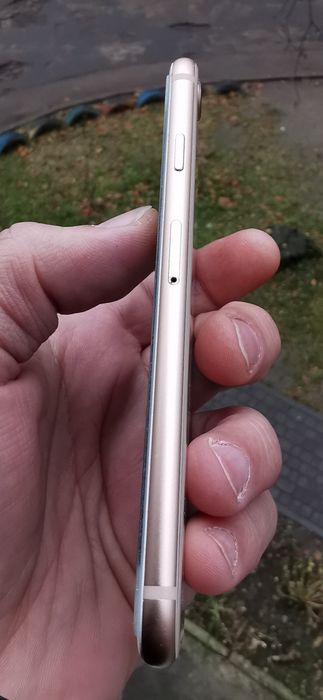 Apple Iphone 8   64gb  NFC   Як Новий  100%  орігінал Neverlock