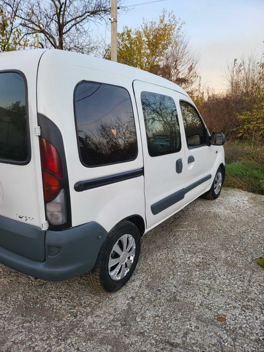 Сімейний або для роботи автомобіль