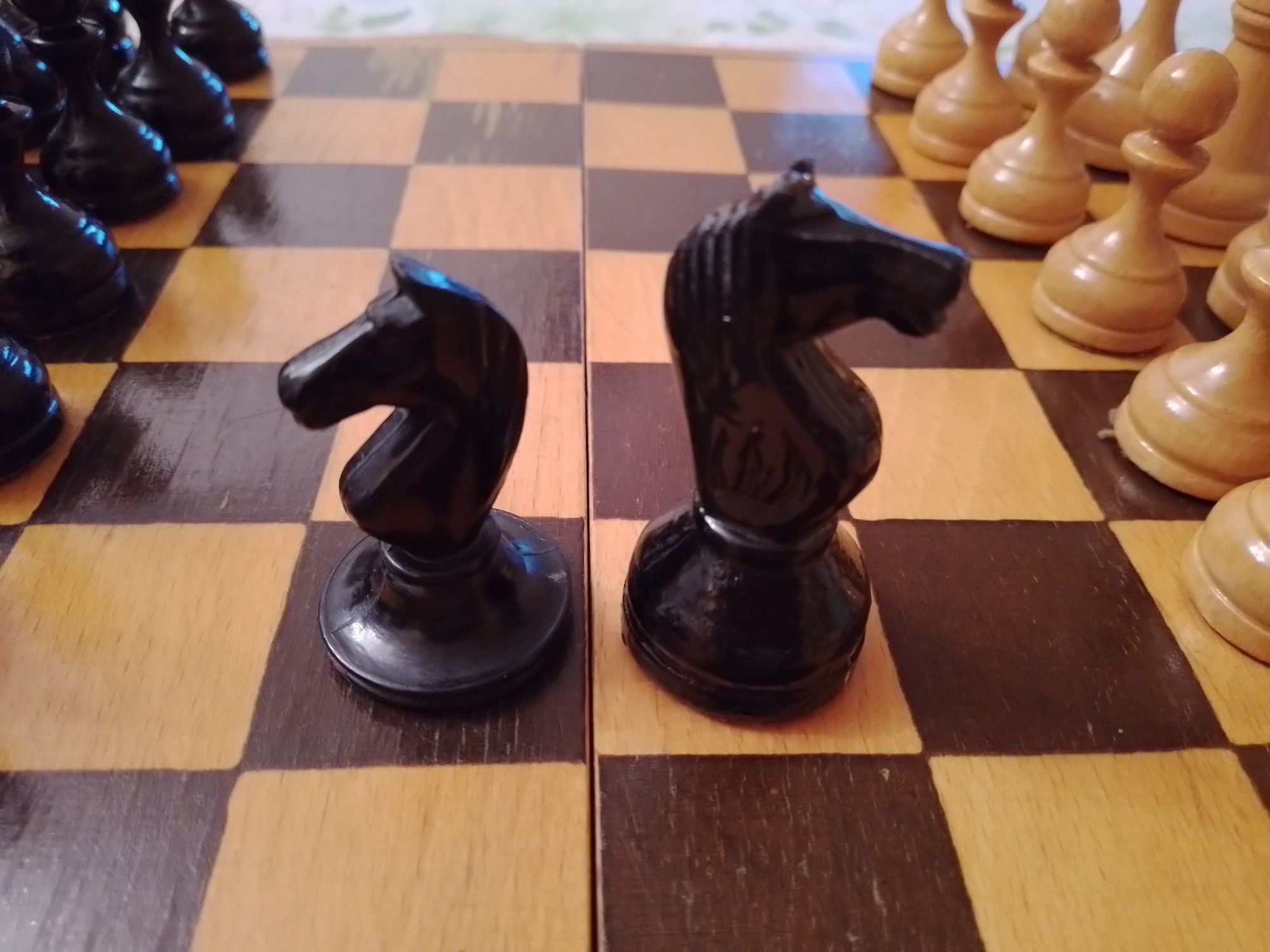Продам деревянные шахматы, в отличном состоянии (СССР).