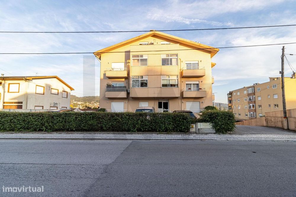 Apartamento T3 + Apartamento T1